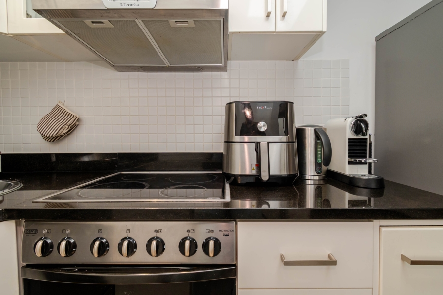 1 Bedroom Property for Sale in Green Point Western Cape